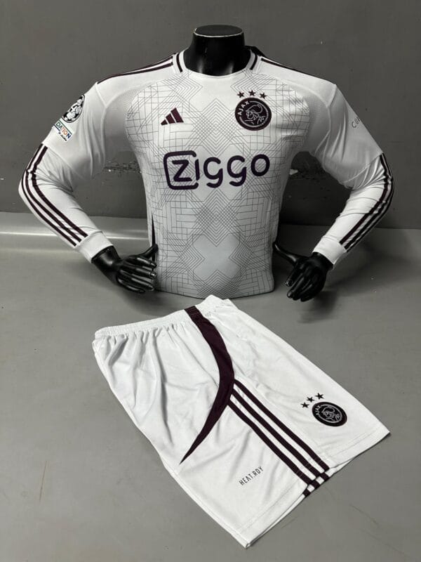 uniforme ajax blanco con negro